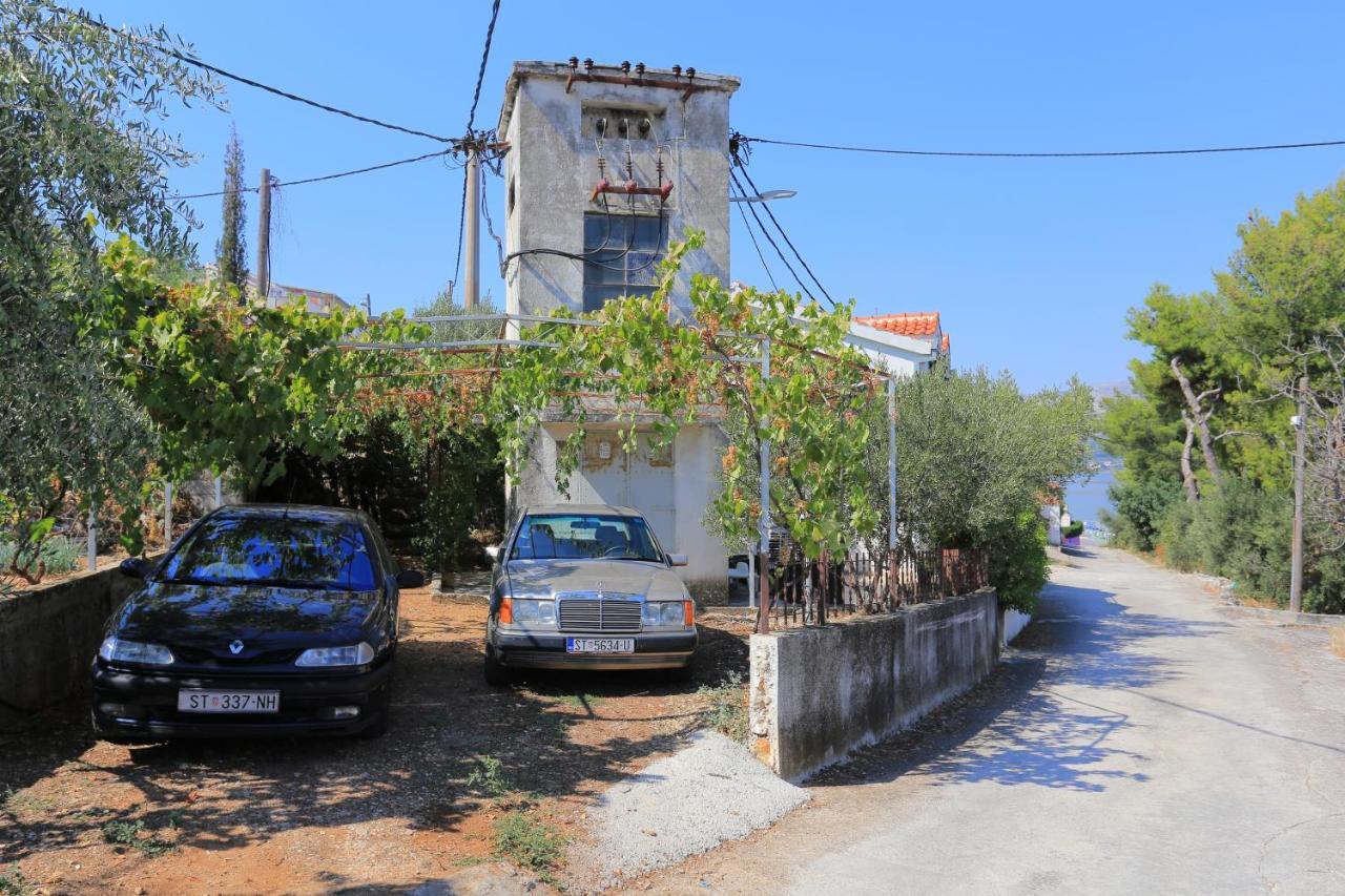 Apartments By The Sea Arbanija, Ciovo - 4320 特罗吉尔 外观 照片