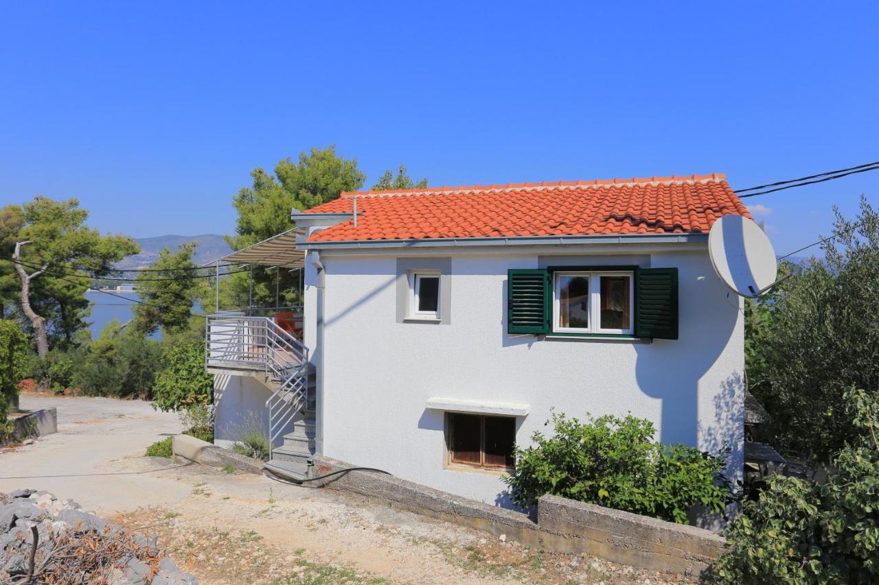Apartments By The Sea Arbanija, Ciovo - 4320 特罗吉尔 外观 照片