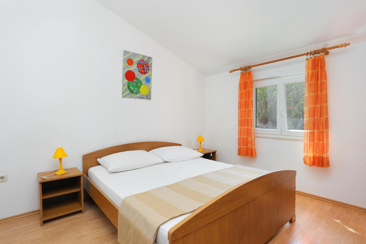 Apartments By The Sea Arbanija, Ciovo - 4320 特罗吉尔 外观 照片