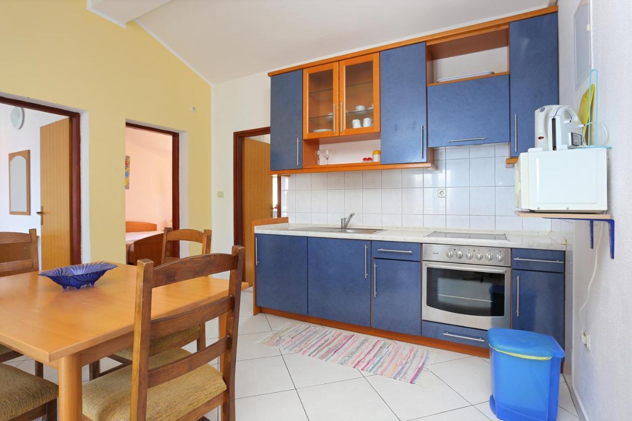 Apartments By The Sea Arbanija, Ciovo - 4320 特罗吉尔 外观 照片