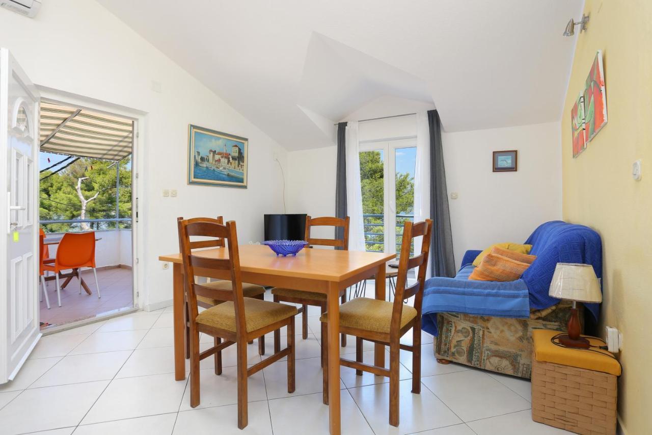 Apartments By The Sea Arbanija, Ciovo - 4320 特罗吉尔 外观 照片