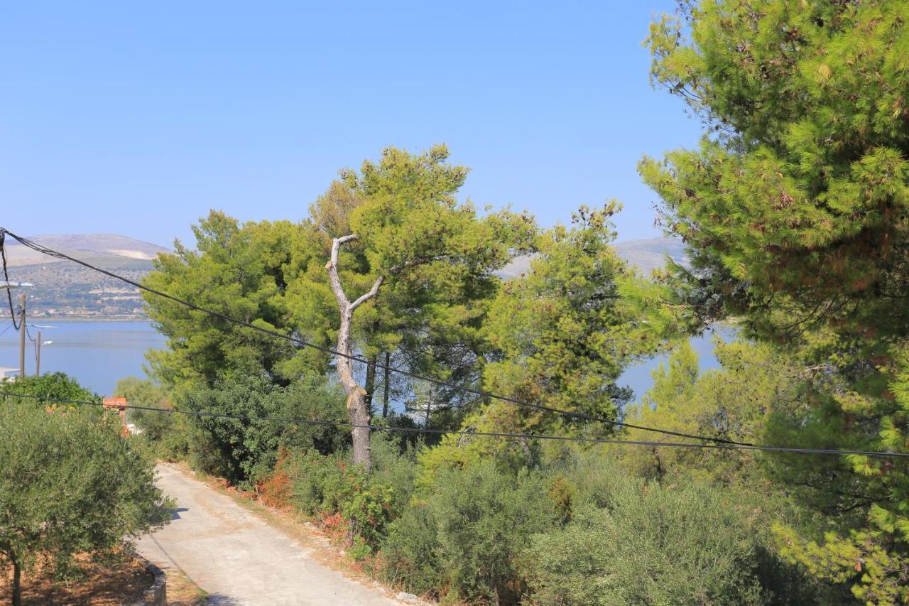 Apartments By The Sea Arbanija, Ciovo - 4320 特罗吉尔 外观 照片