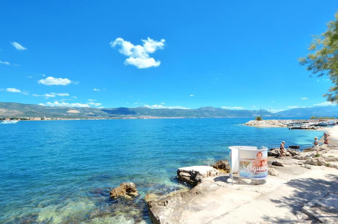 Apartments By The Sea Arbanija, Ciovo - 4320 特罗吉尔 外观 照片